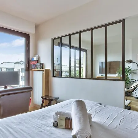 Doumer Et Son Balcon - Welkeys Appartement