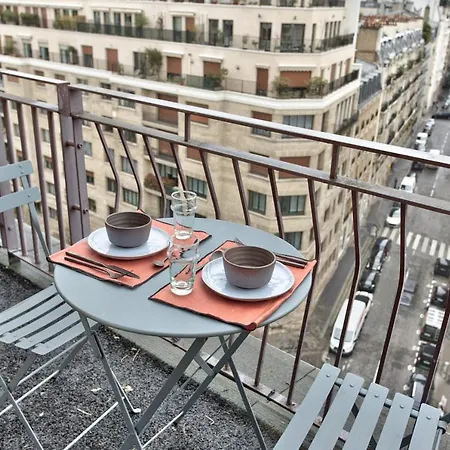 Doumer Et Son Balcon - Welkeys Paris
