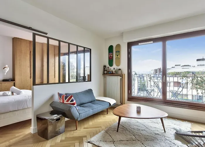 Doumer Et Son Balcon - Welkeys * Paris